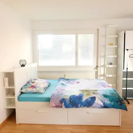 Studio Spacieux Et Renove 比尔